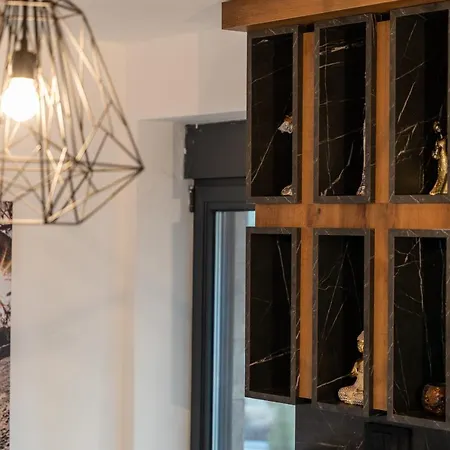 Andrijana 즐라티보